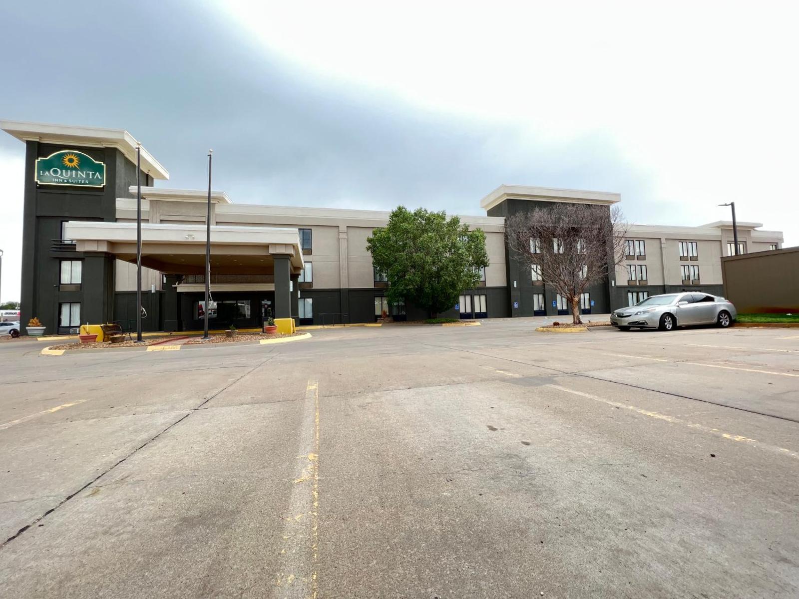 La Quinta Inn & Suites by Wyndham Salina
